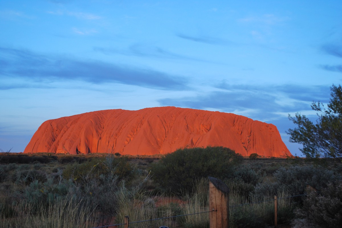 Tag Along Tours Outback Uluru Ayres Rock